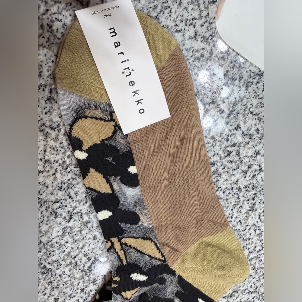 Marimekko Men's Floral Patterned Socks - Black, Brown, and Yellow - Picture 2 of 3